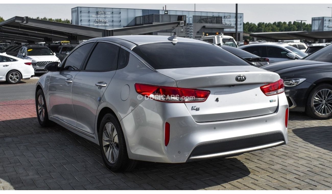 Kia K5 خاليه من الحوادث