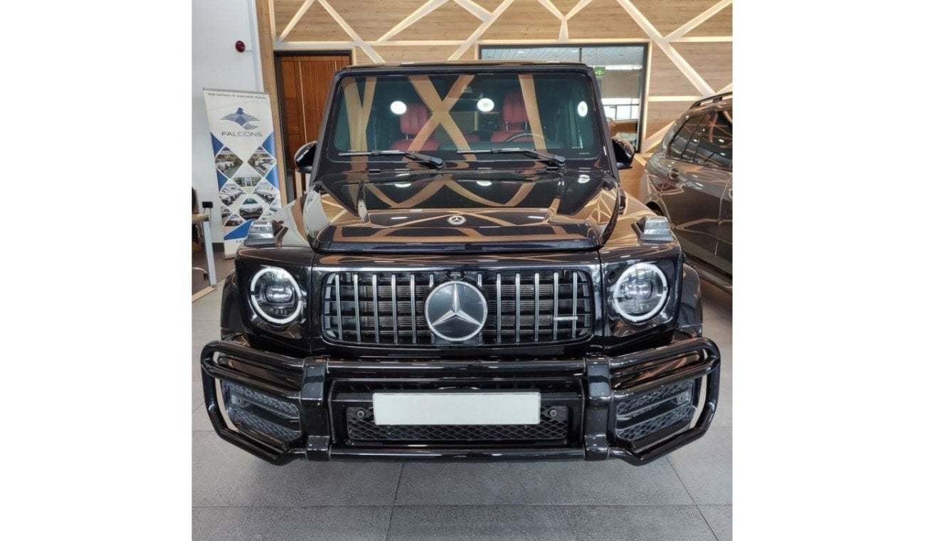 Mercedes-Benz G 63 AMG 4.0L V8 AMG Night Package With Warranty And Service Contract