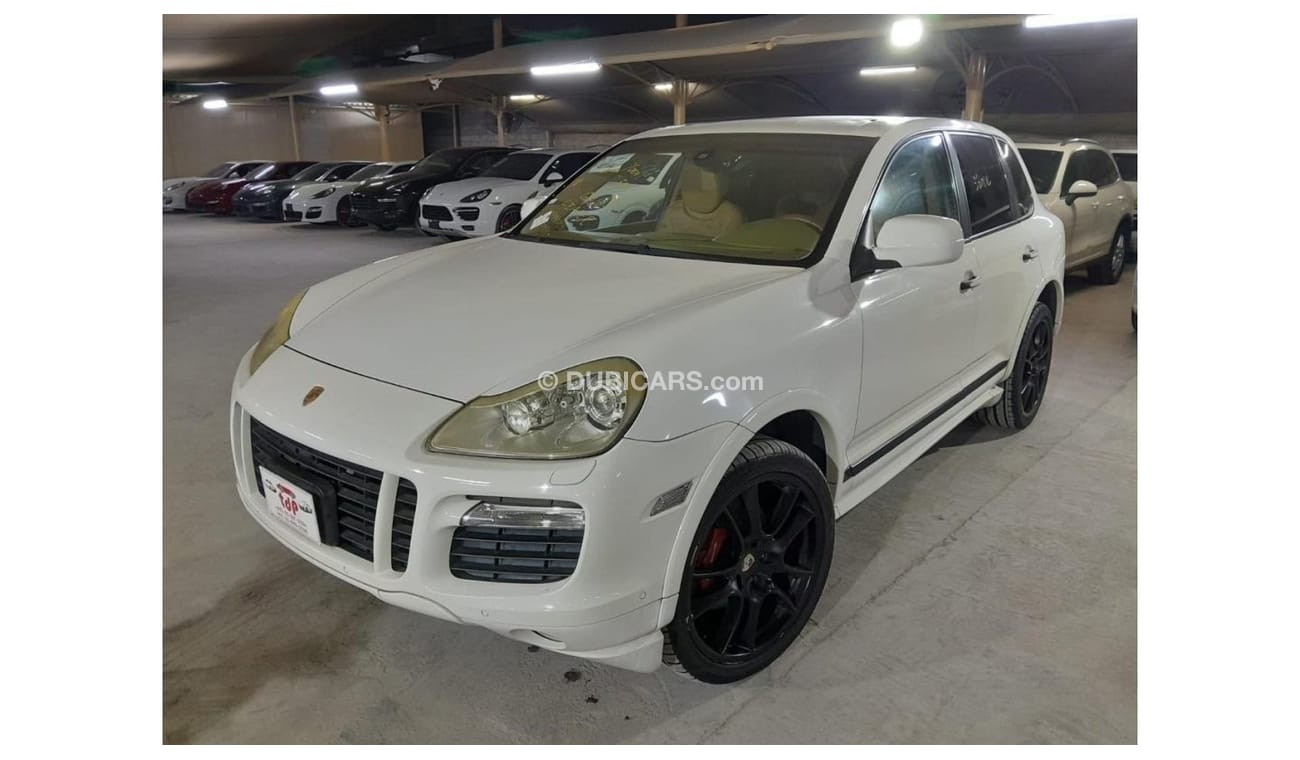 بورش كايان PORSCHE CAYENNE GTS 4.8L 2008 WITH SUNROOF, BOSE SOUND SYSTEM, AND MORE..