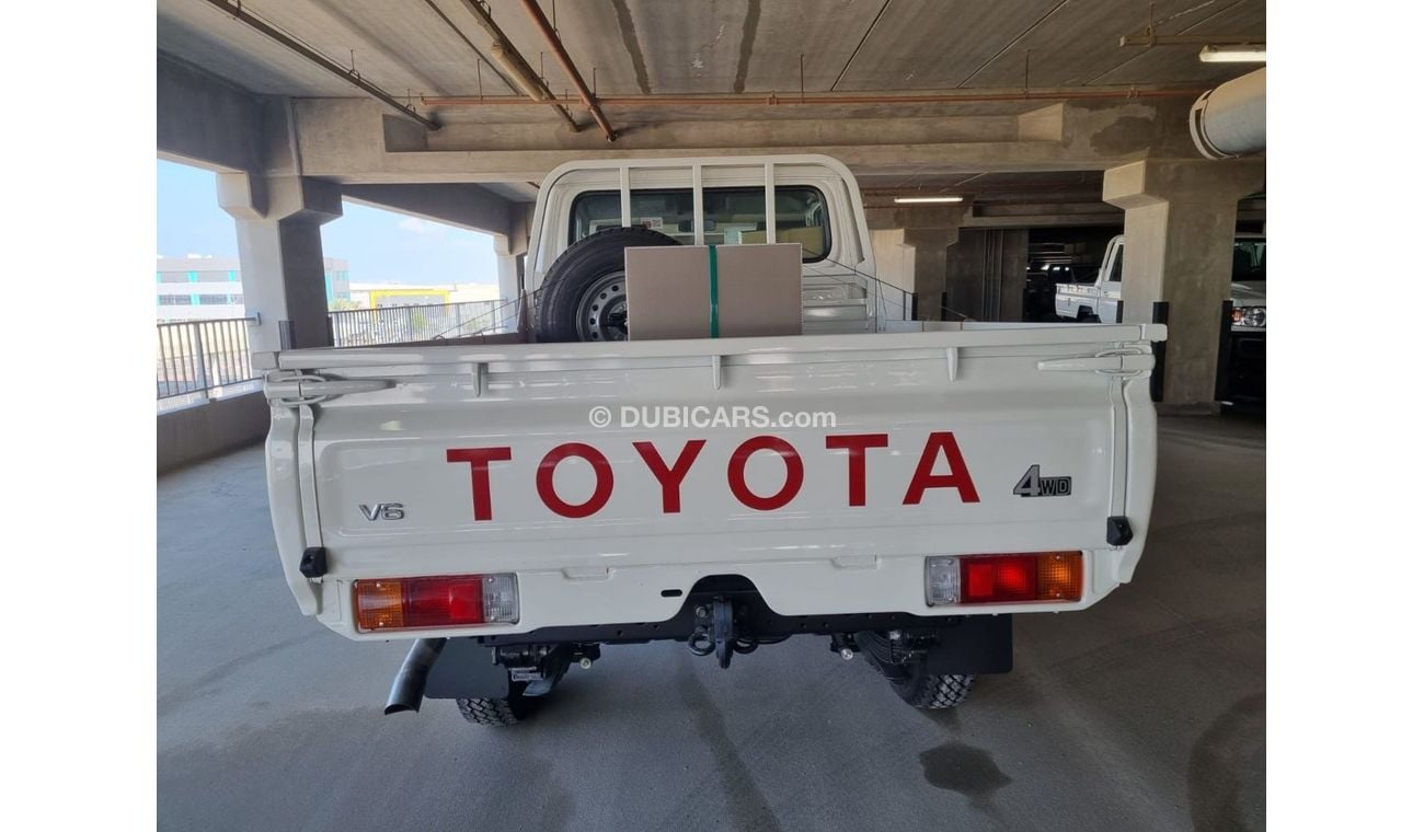 Toyota Land Cruiser Pick Up SINGLE CABIN DIESEL 6 CYLINDERS MANUAL