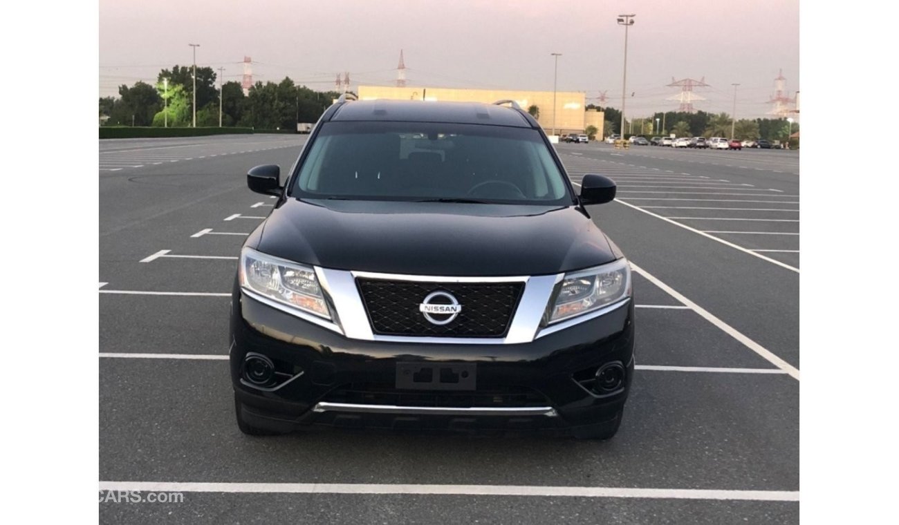 Nissan Pathfinder MODEL 2016 CAR PERFECT CONDITION INSIDE AND OUTSIDE