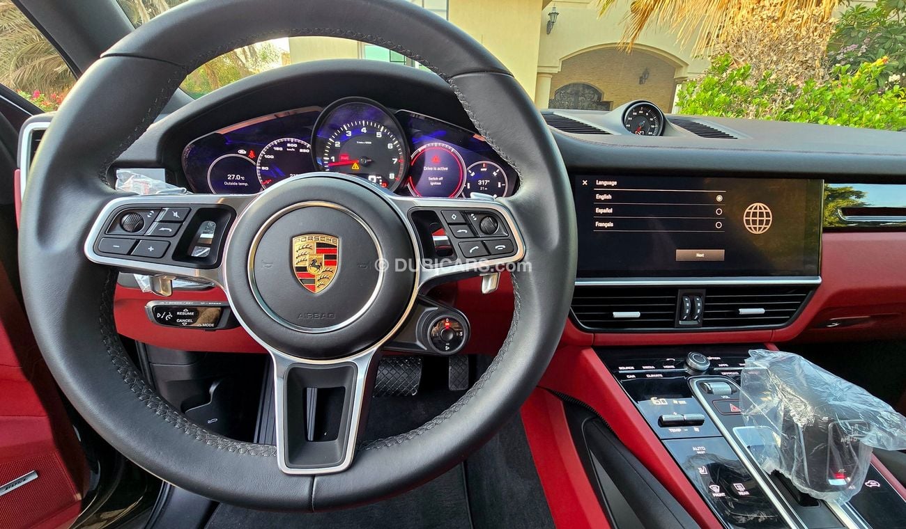 Porsche Cayenne panoramic