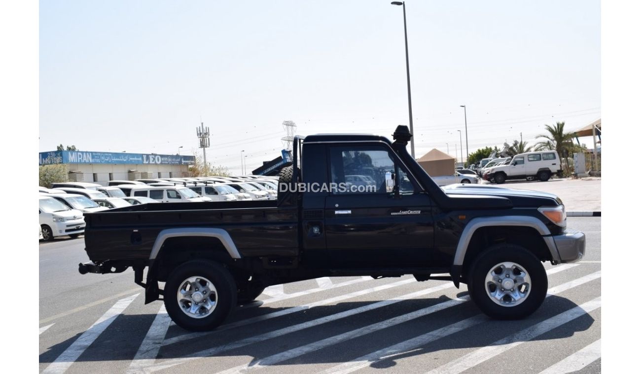 Toyota Land Cruiser Pick Up