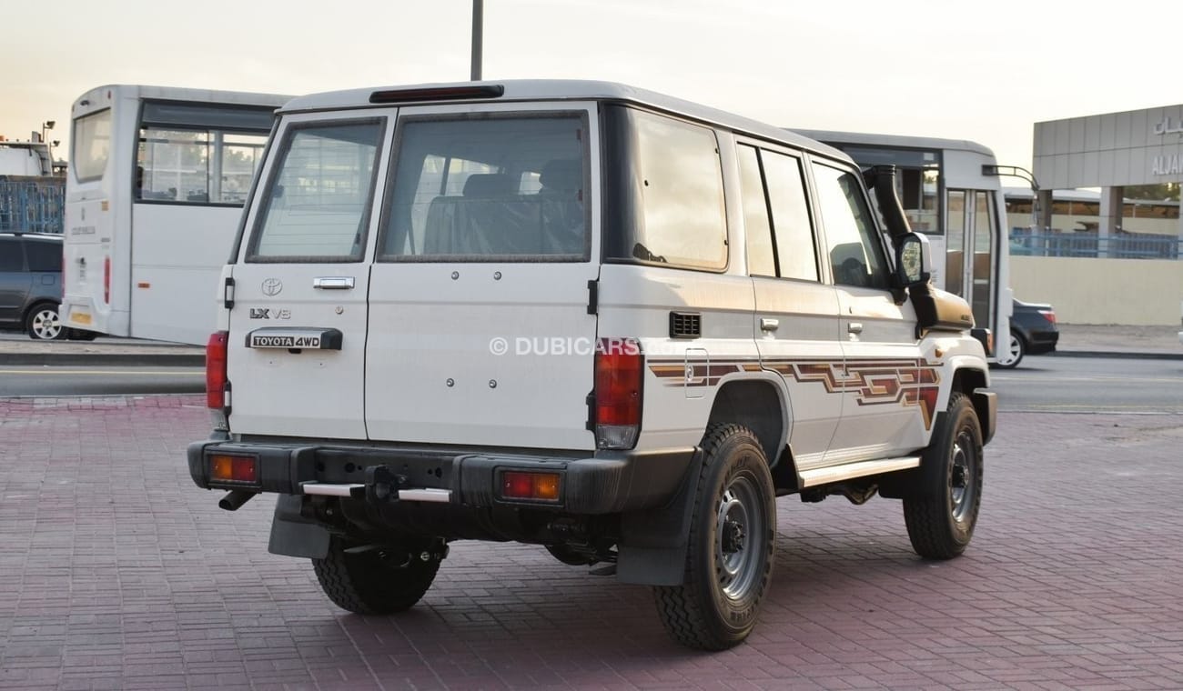 Toyota Land Cruiser Hard Top LC76 Diesel V8 4.5L 5Doors