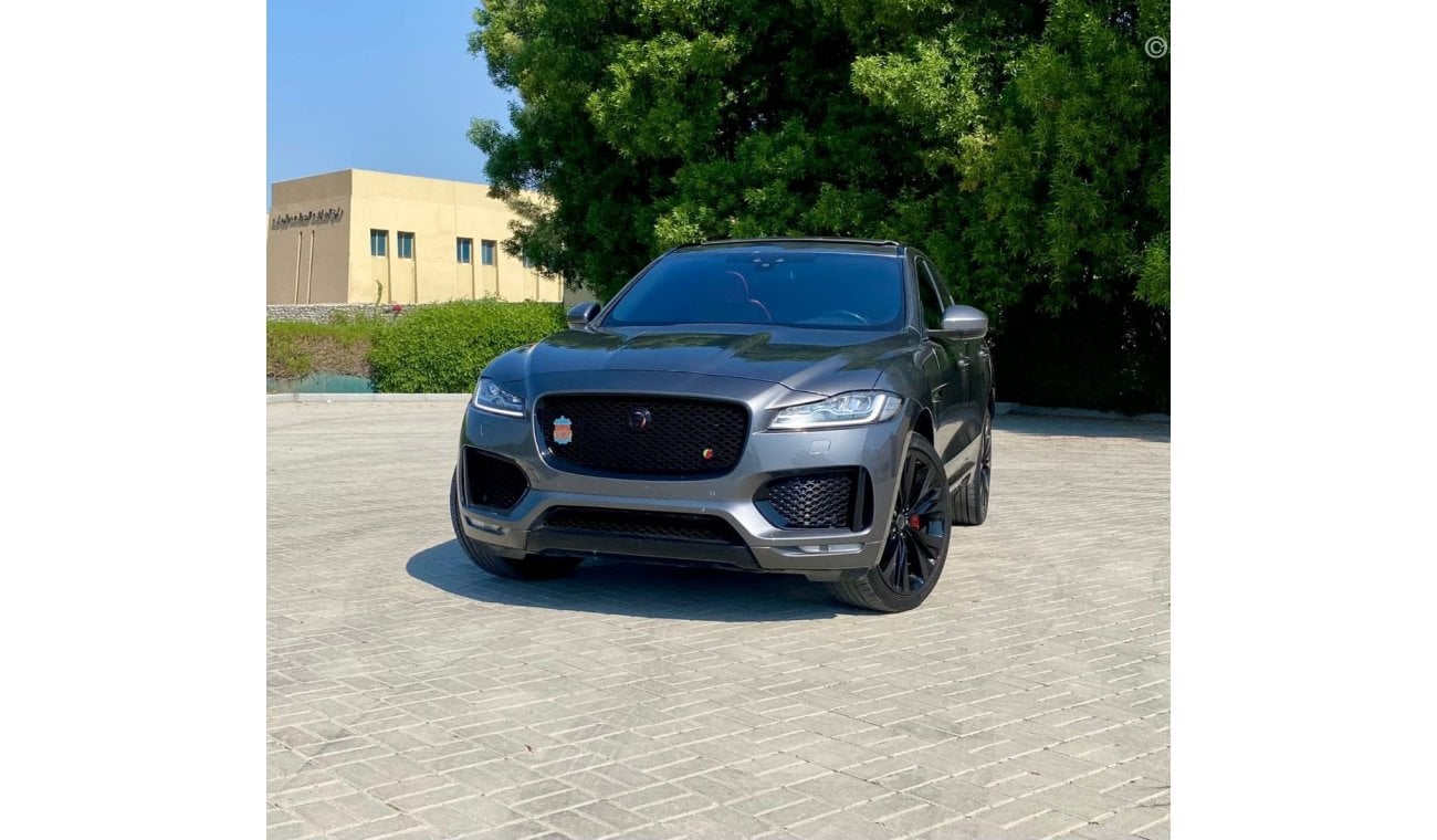 جاكوار F Pace السيارة بحالة ممتازة جدا لا تحتاج إلى أي مصاريف