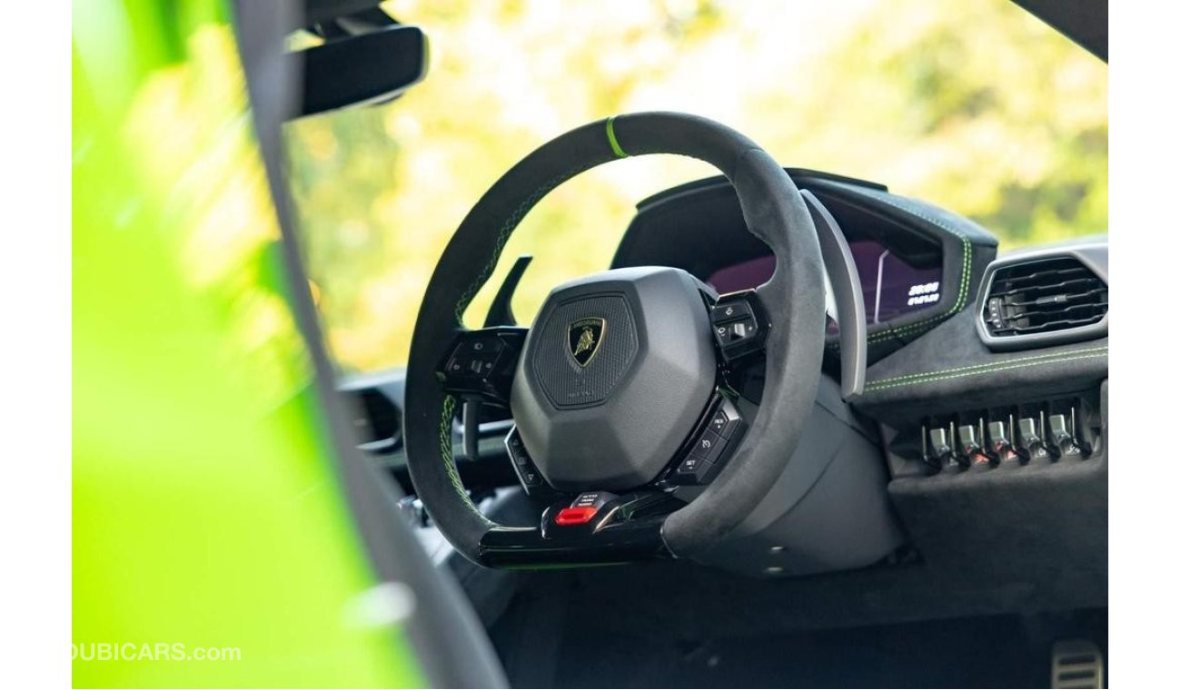 لامبورغيني هوراكان Lamborghini Huracan STO RIGHT HAND DRIVE