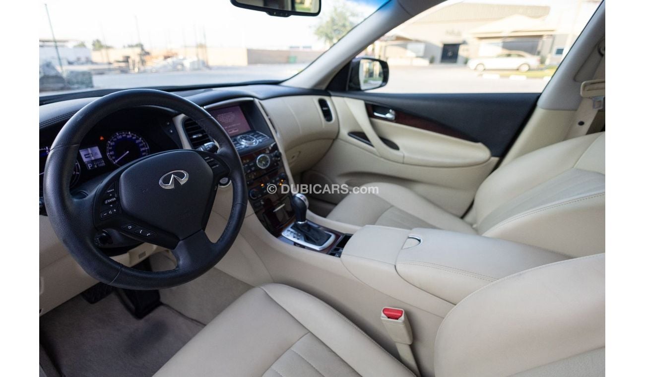 Infiniti QX50 Luxury 2.0L 4WD Infiniti QX50 2017 GCC under Warranty with Flexible Down-Payment.