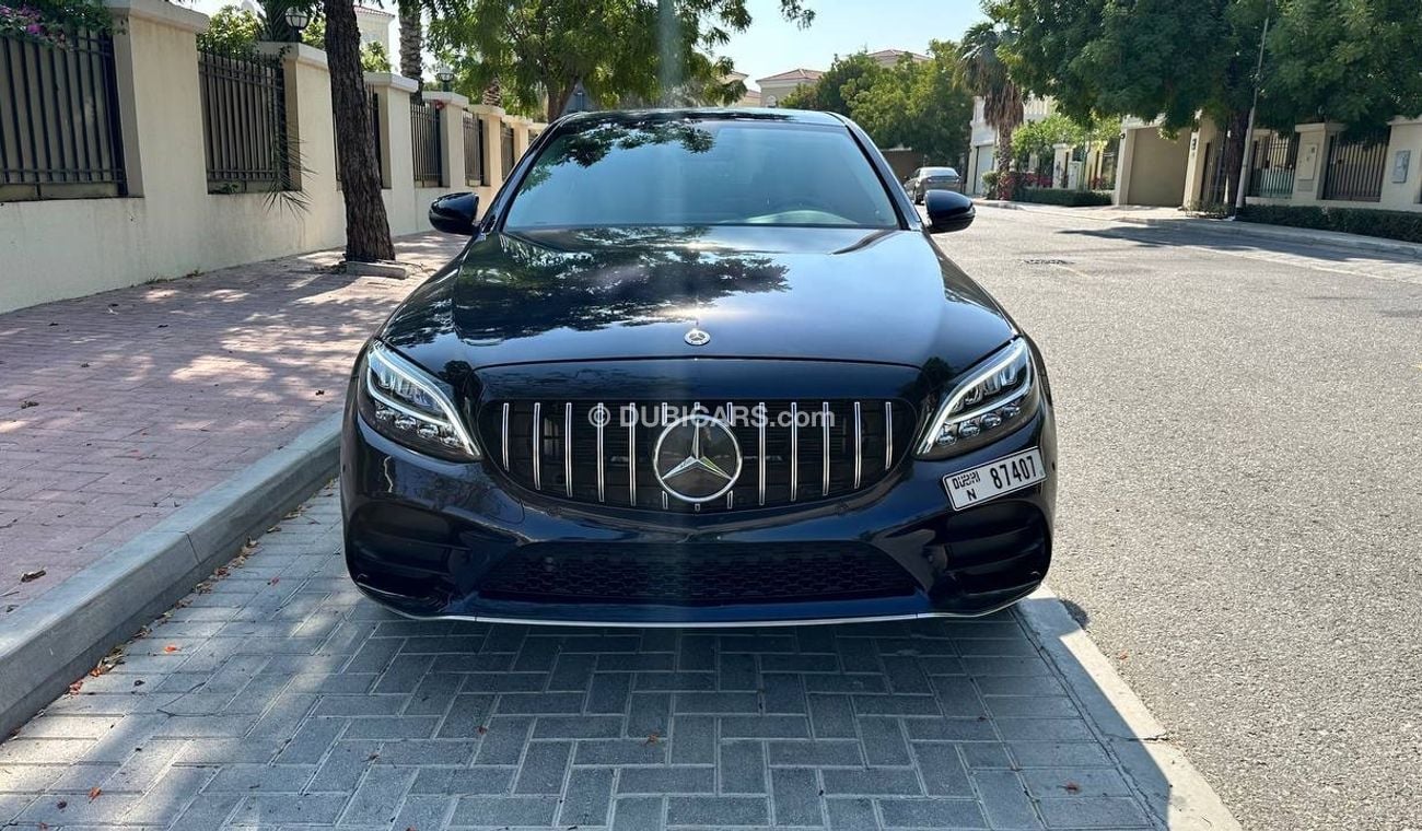 مرسيدس بنز C 300 AMG Pack 2.0L