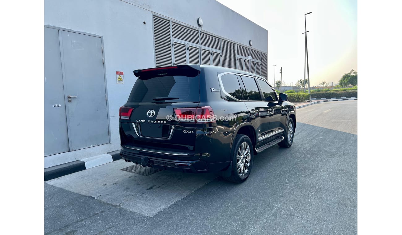 تويوتا لاند كروزر LAND CRUISER GXR 2011 FACE LIFTED 2023 MODEL V6 PETROL 4x4