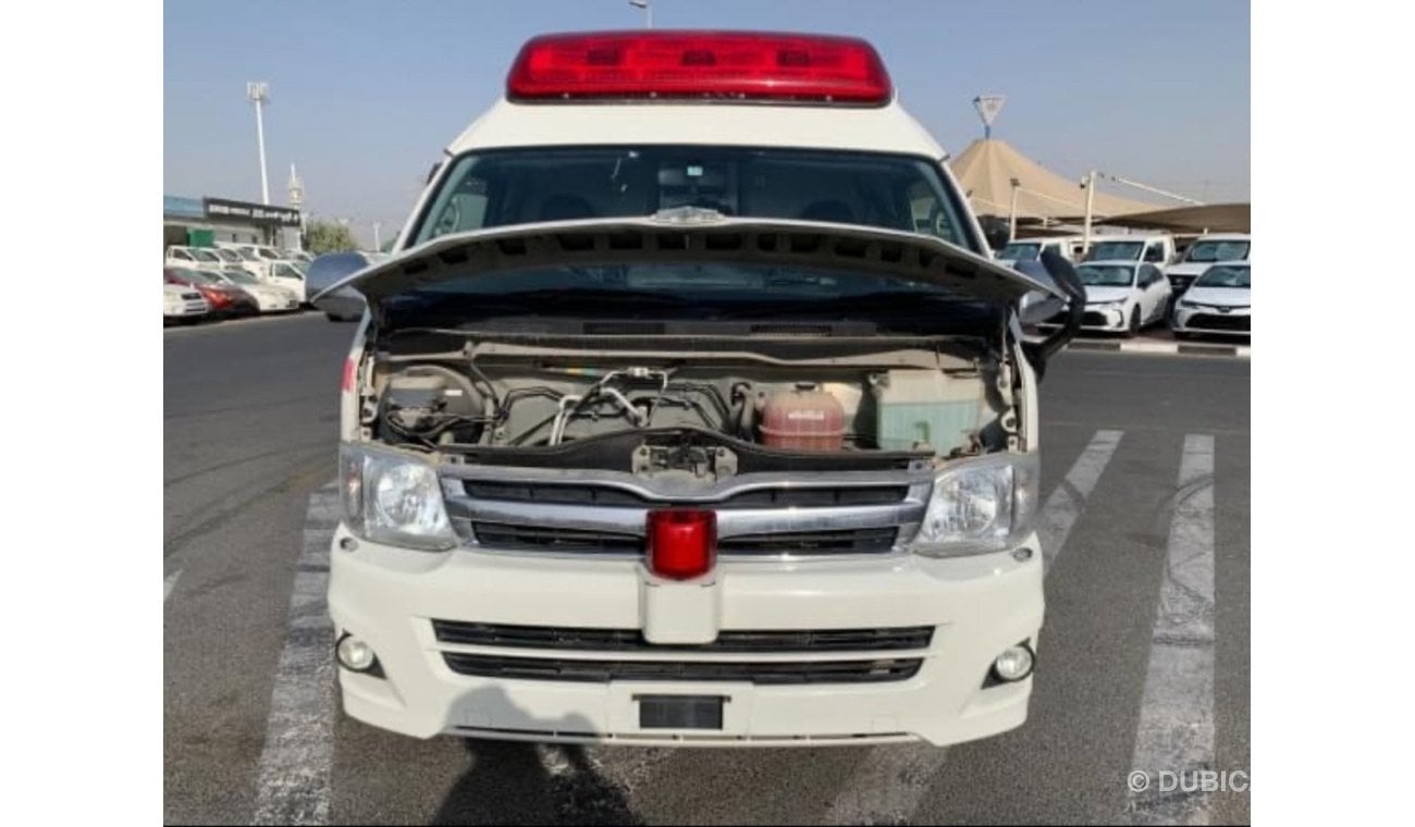 تويوتا هاياس Toyota hiace ambulance 2012