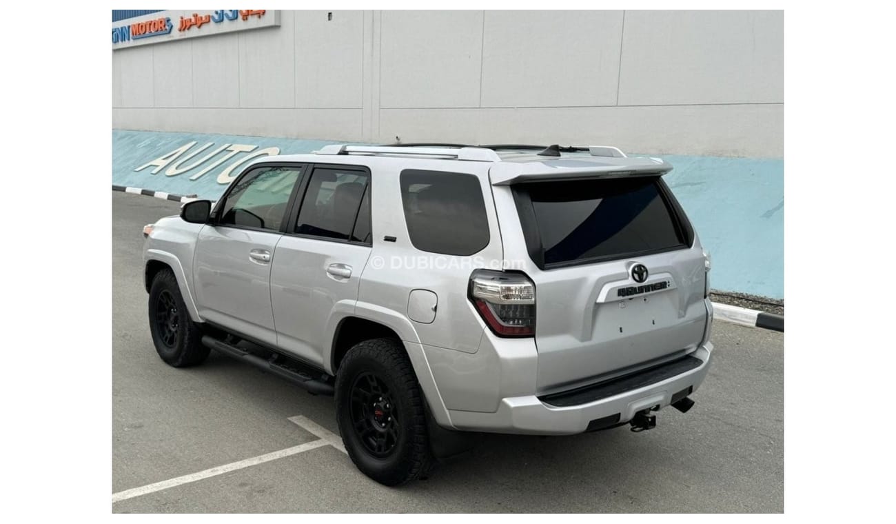 Toyota 4Runner 2021 SR5 HELLCAT KIT 7 SEATS FULL OPTION UAE PASS