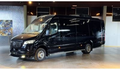 Mercedes-Benz Sprinter 519 CDI I Wooden Floor I 18 Seater