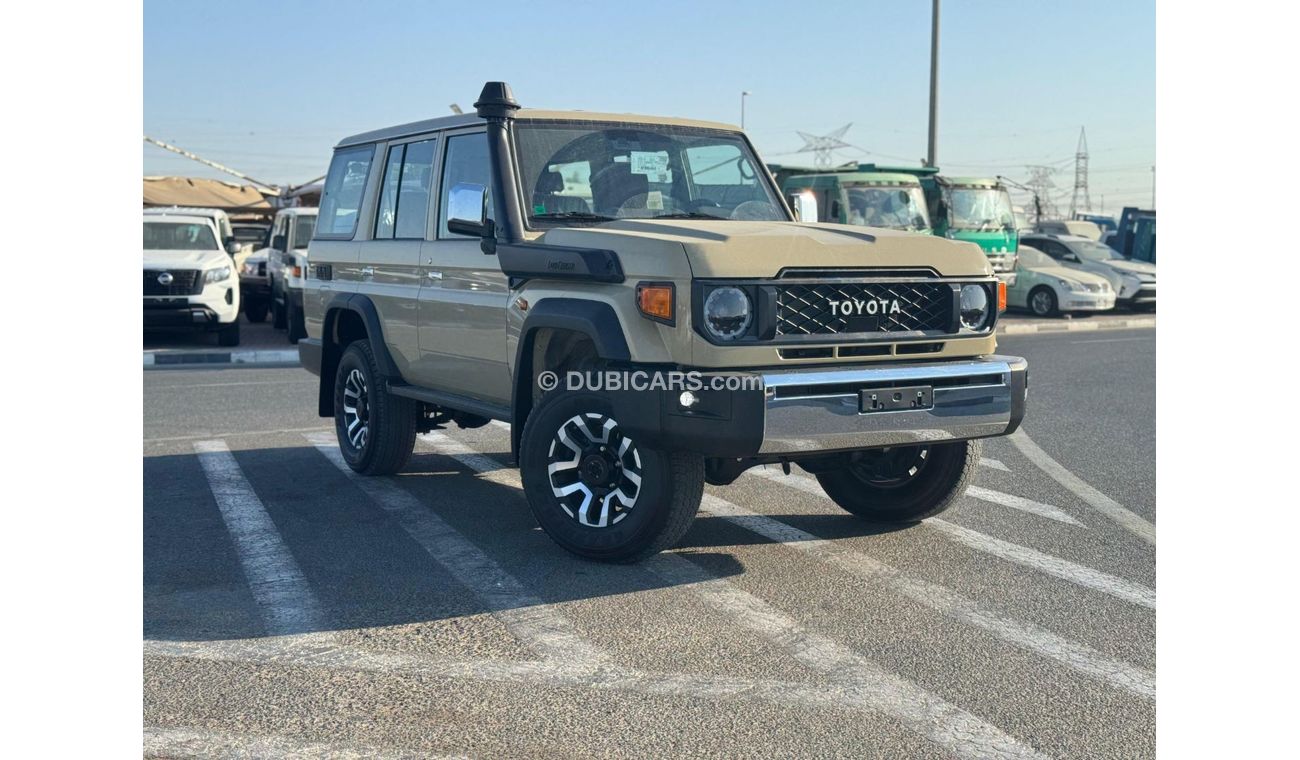 تويوتا لاند كروزر هارد توب 4.0L Automatic Petrol 5 doors v6 LX