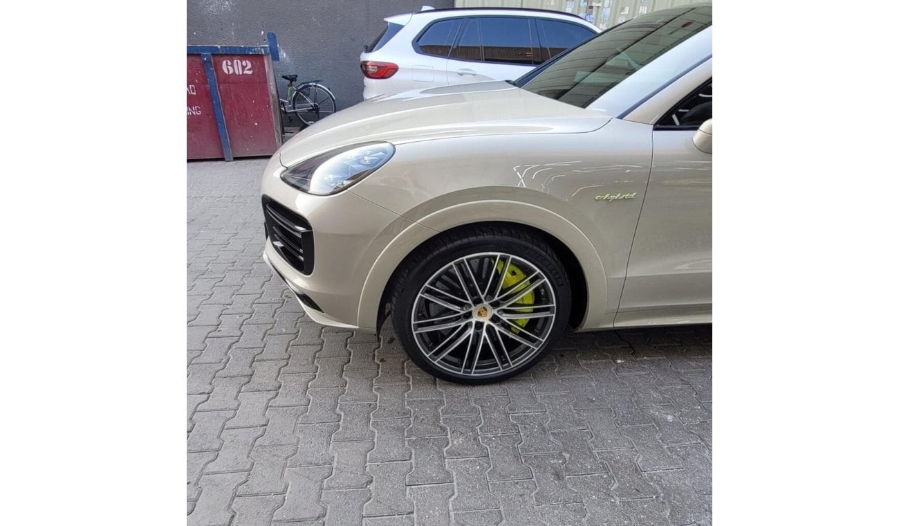 Porsche Cayenne Turbo S Hybrid