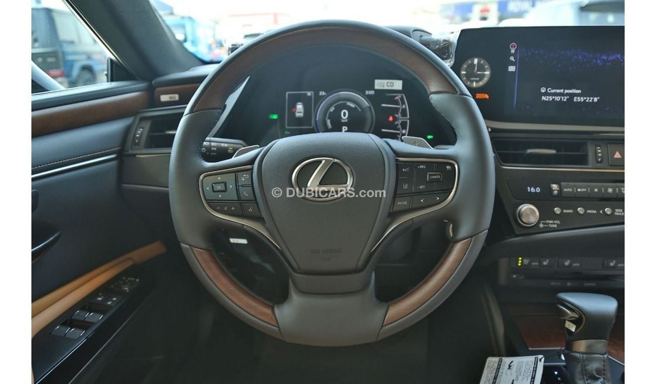 Lexus ES 300 Hybrid 2022