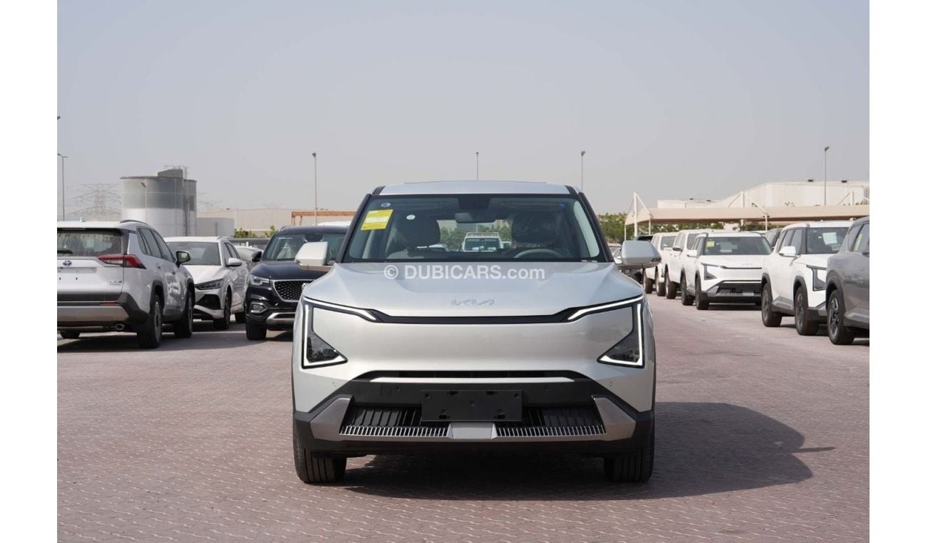 كيا EV5 2023 KIA EV5 AIR 530 - فضي من الداخل رمادي | للتصدير فقط