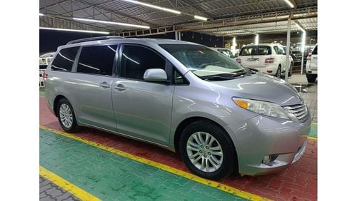 Toyota Sienna Top