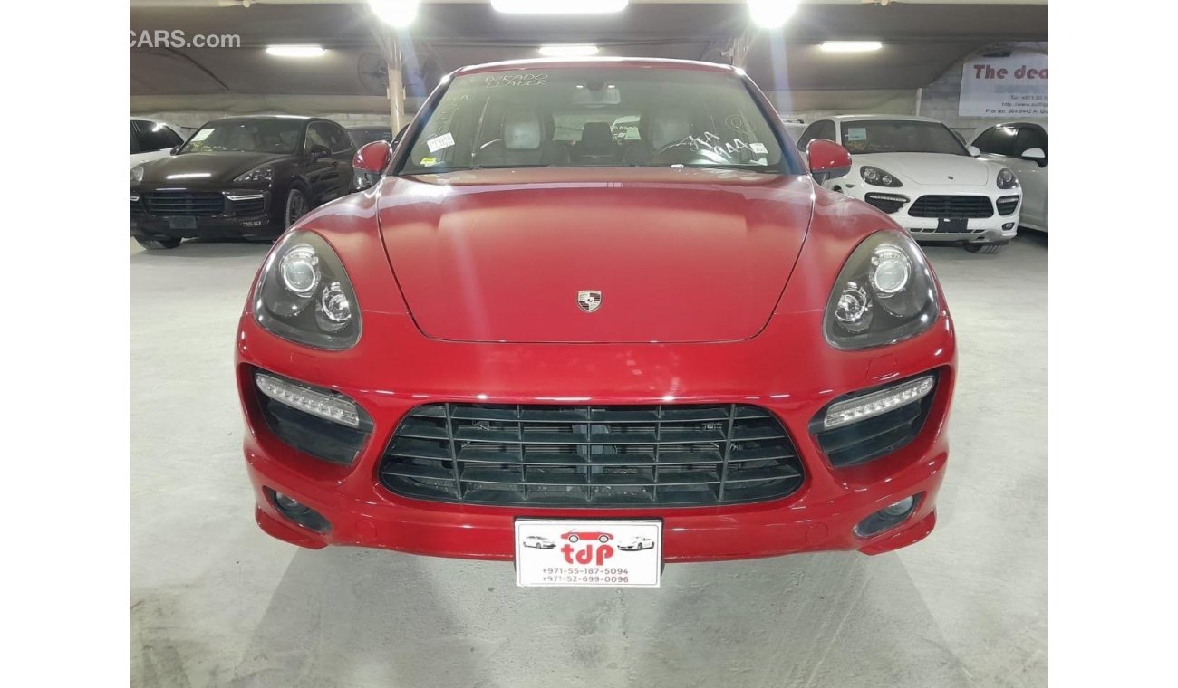 Porsche Cayenne GTS PORSCHE CAYENNE GTS 4.8L 2013, WITH GTS INTERIOR PACKAGE, SPORTS CHRONO PACKAGE AND MORE..