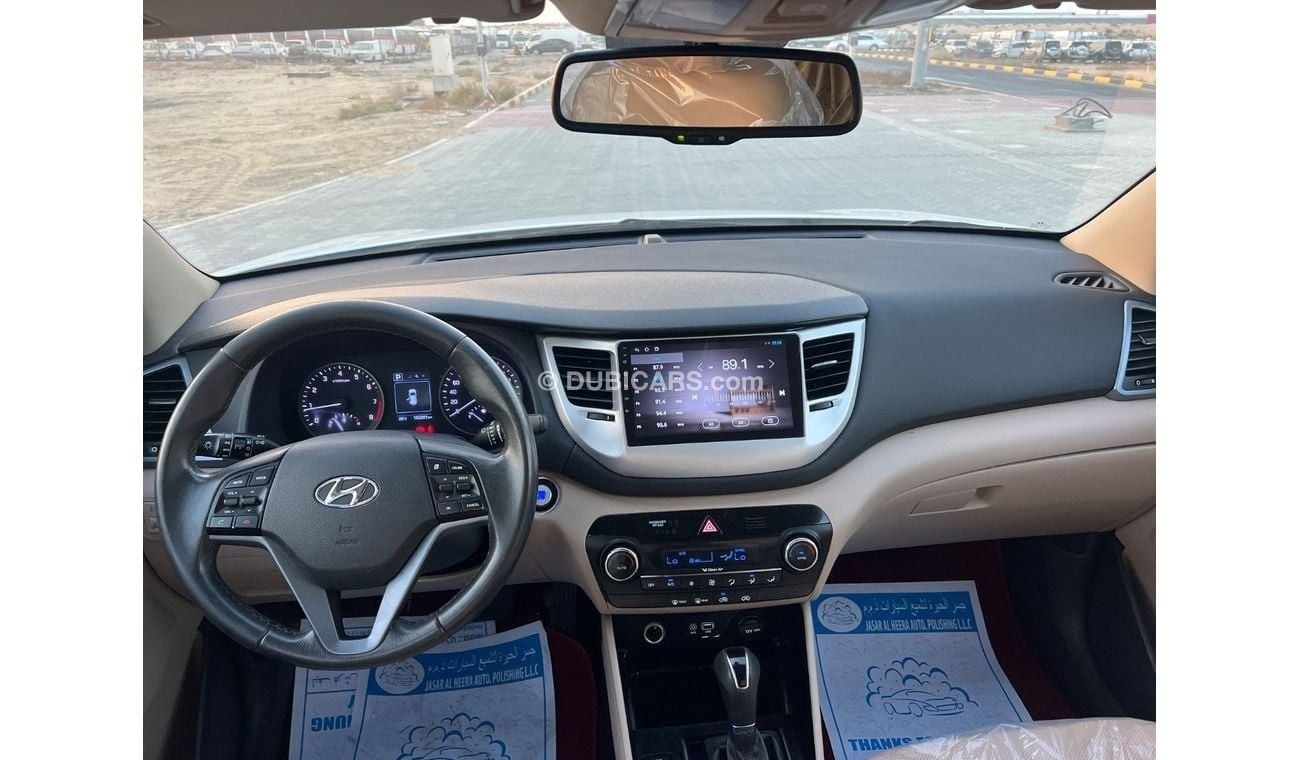 Hyundai Tucson 2.0L 2.0L