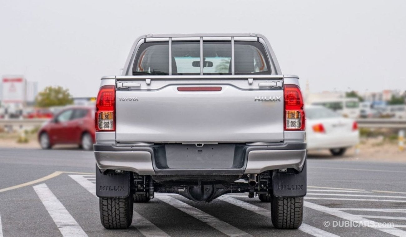 تويوتا هيلوكس Hilux SR5 2.4 Diesel mid option MT2024