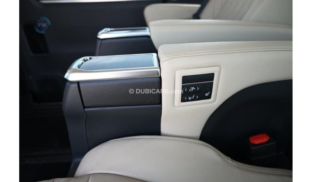 تويوتا جرافينا V Luxury 2.8L Diesel 6-Seater Automatic