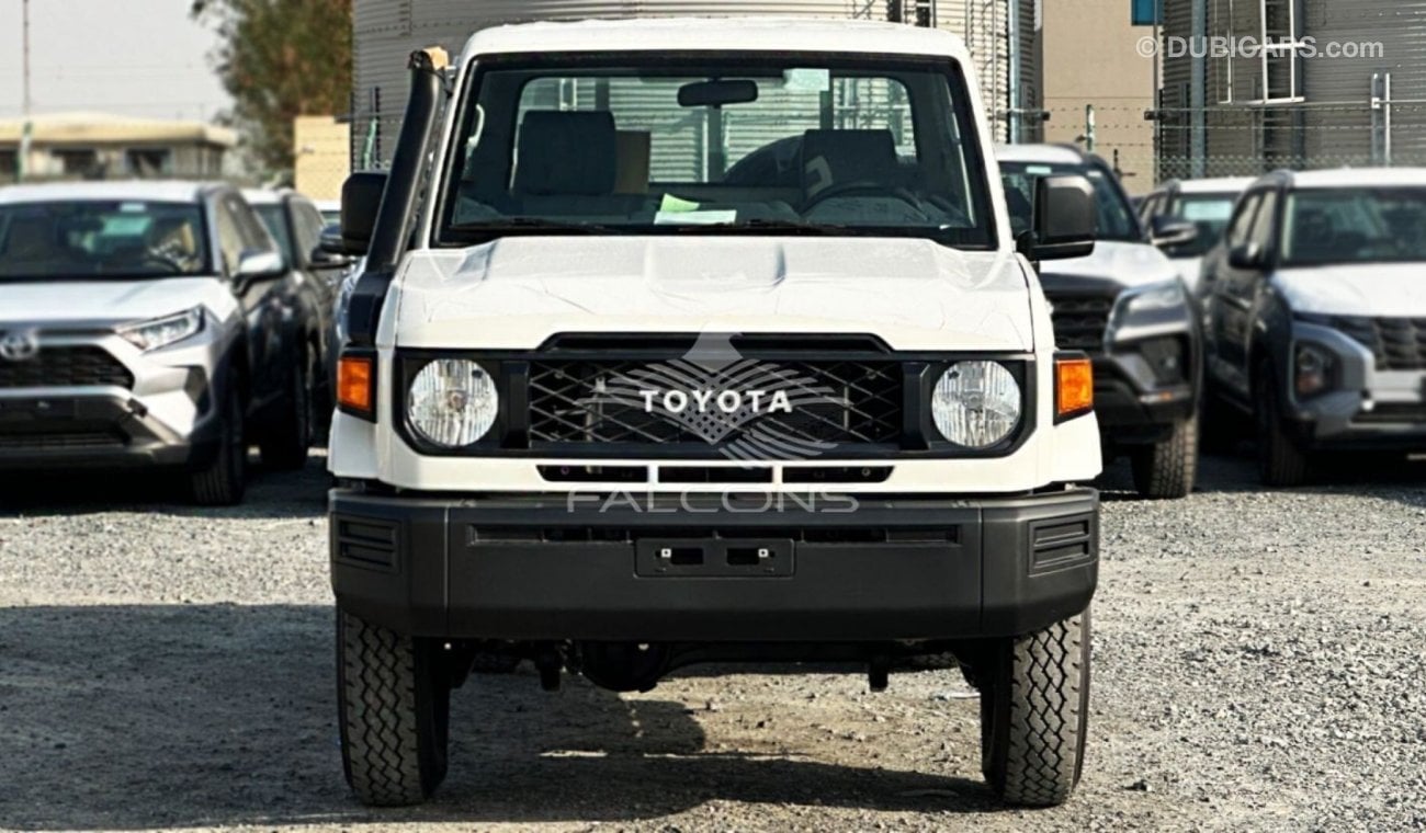 تويوتا لاند كروزر بيك آب Toyota/LC79 DSL SC 4.2L MT/ 3 seater 2 AIRBAG & ABS NEW FACE