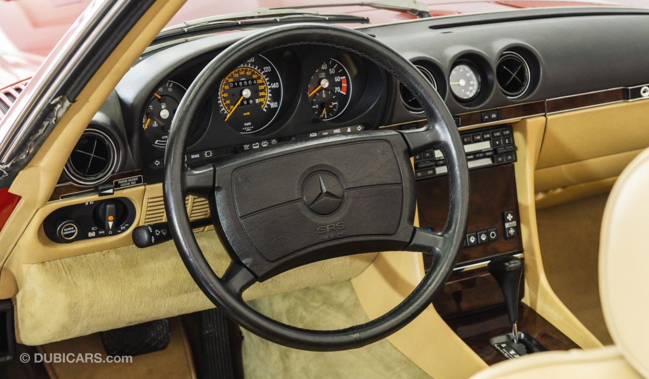 Mercedes-Benz 560 SL