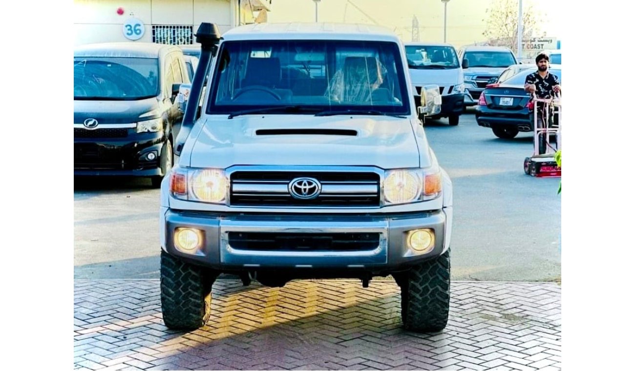 تويوتا لاند كروزر هارد توب 2012 RHD Diesel Full Options Top Of The Range