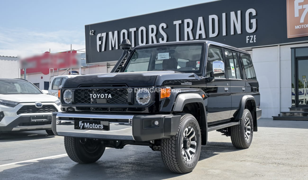 Toyota Land Cruiser 70 LX V6