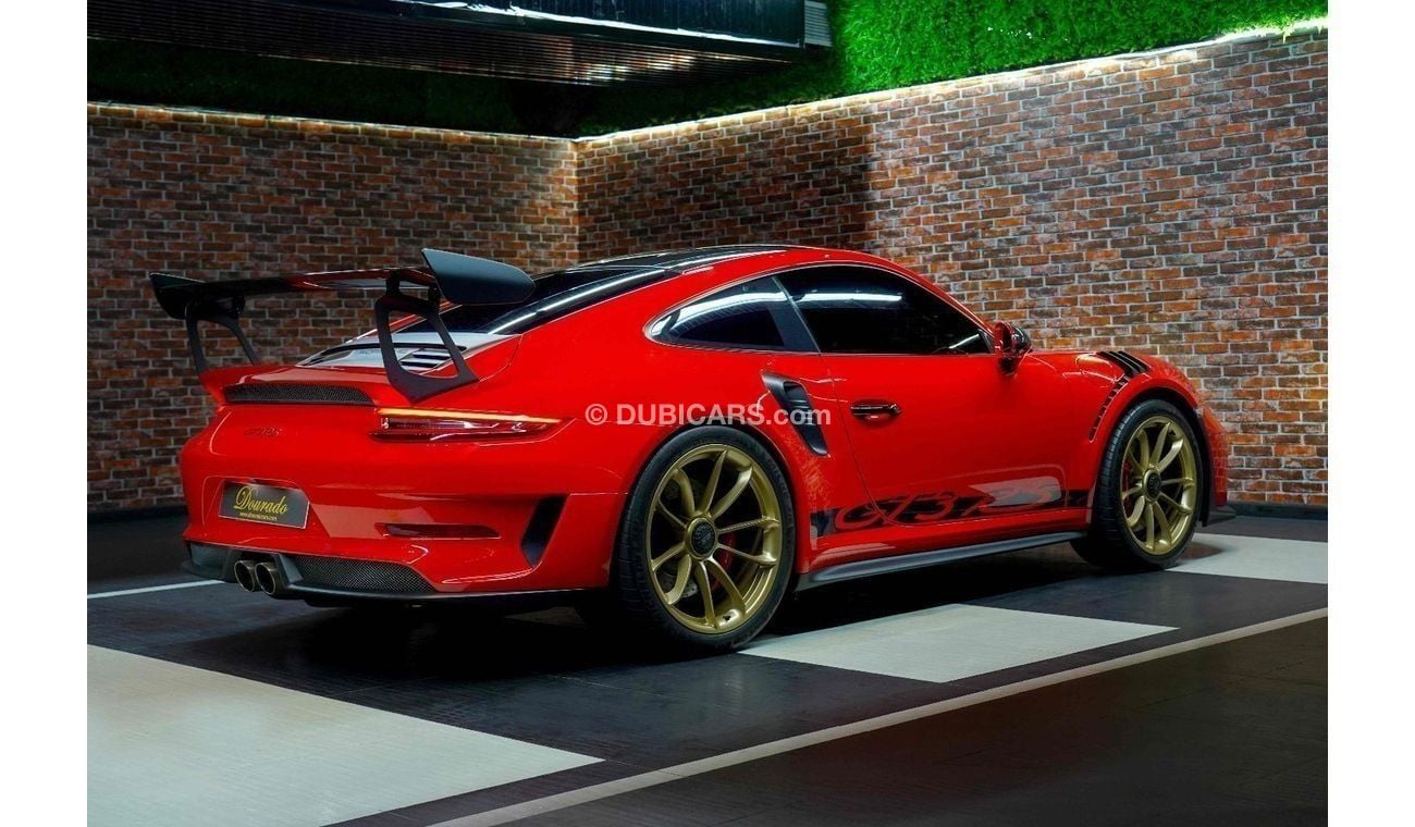 بورش 911 RS | Weissach Package | 2019 | GCC SPEC | Full Carbon Fiber