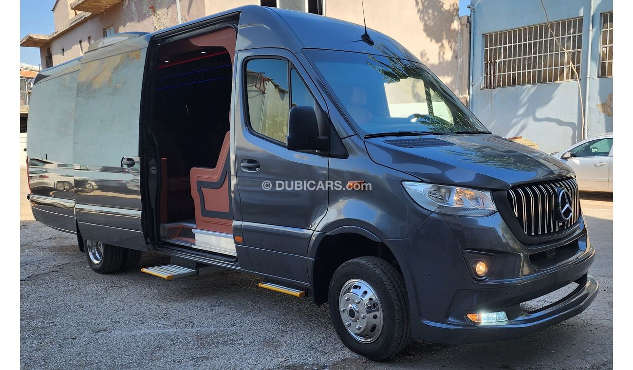 Mercedes-Benz Sprinter Mercedes benz Sprinter Bus 14+2+1= 17 seater vip luxury interior design brand new just 150 km only