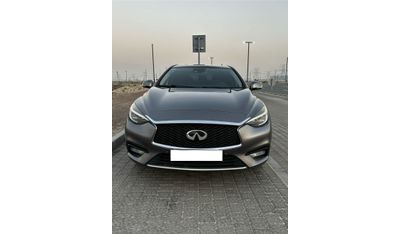 Infiniti Q30 1.6 t