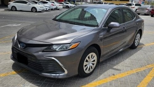 Toyota Camry 2.5 LE Hybrid