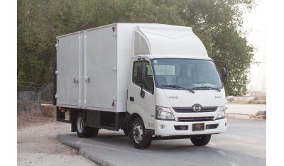 هينو 300 2020 | HINO-300 | DRY BOX REAR LIFT | TOUCH SCREEN | M34477