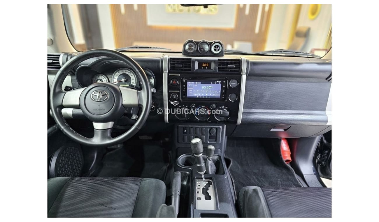 Toyota FJ Cruiser GXR 2018 GCC V6 FULL OPTION WITH WARRANTY