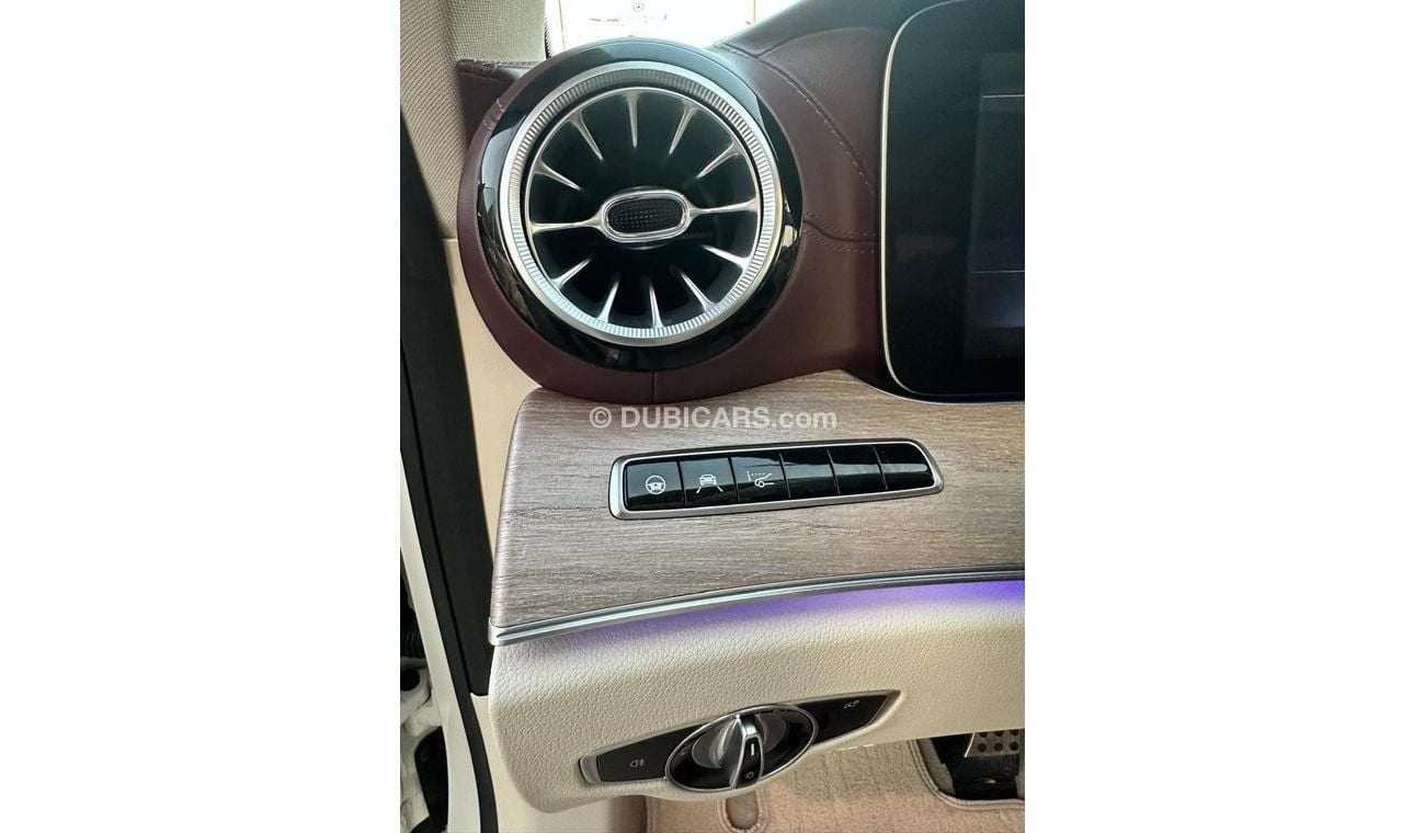 مرسيدس بنز E 400 AMG Mercedes E 400_GCC_2017_Excellent Condition _Full option