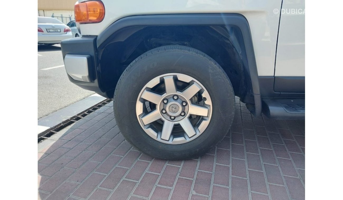 Toyota FJ Cruiser TOYOTA FJ CRUISER GXR WARRANTY FROM ALFUTTAIM