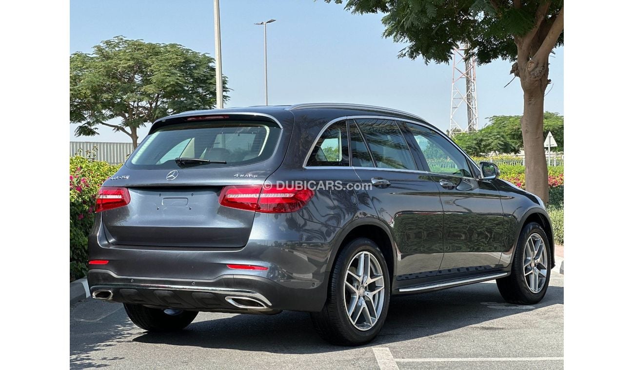 مرسيدس بنز GLC 250 4MATIC 2.0L Mercedes GLC 250 AMG / V4 / GCC / 2016 / Single Owner / 1,085 Dirhams Monthly.