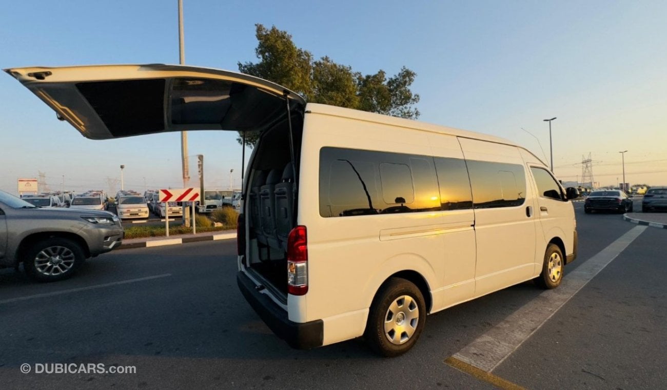 Toyota Hiace PREMIUM CONDITION | 2.5L DIESEL | MANUAL TRANSMISSION | 14 SEATERS