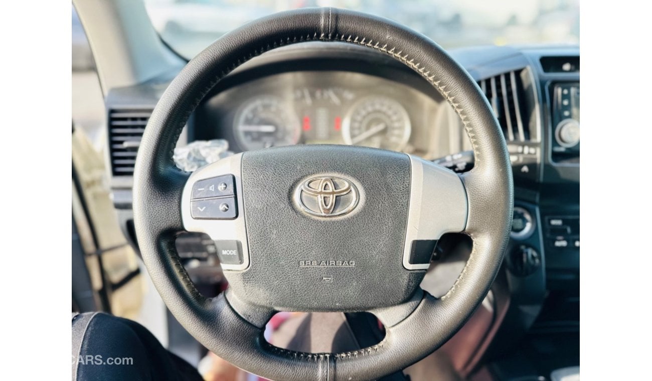 Toyota Land Cruiser GXR