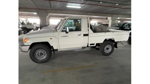 تويوتا لاند كروزر بيك آب Toyota LC79 SC 4.0 Petrol Pup with differential lock