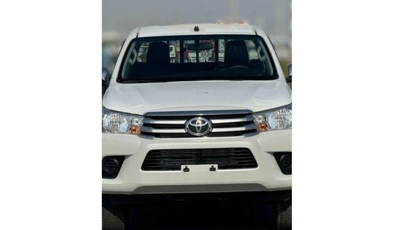 تويوتا هيلوكس Toyota Hilux Mid