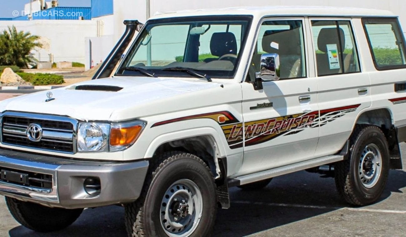 Toyota Land Cruiser Hard Top 4.5L LC76 T DSL - E MT