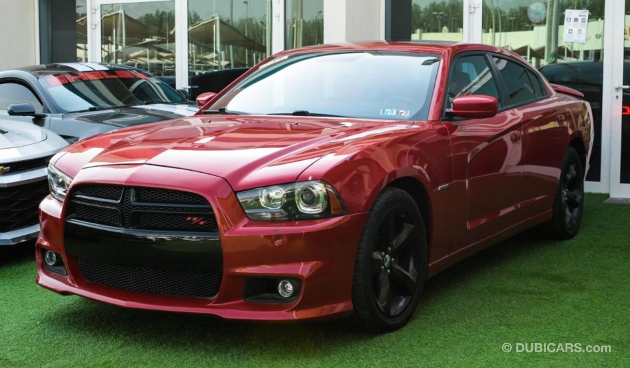 Used Dodge Charger/Hemi/ R/T/ 2013/Original Air Bags/Sunroof/ Very Good  Condition 2013 for sale in Dubai - 335348