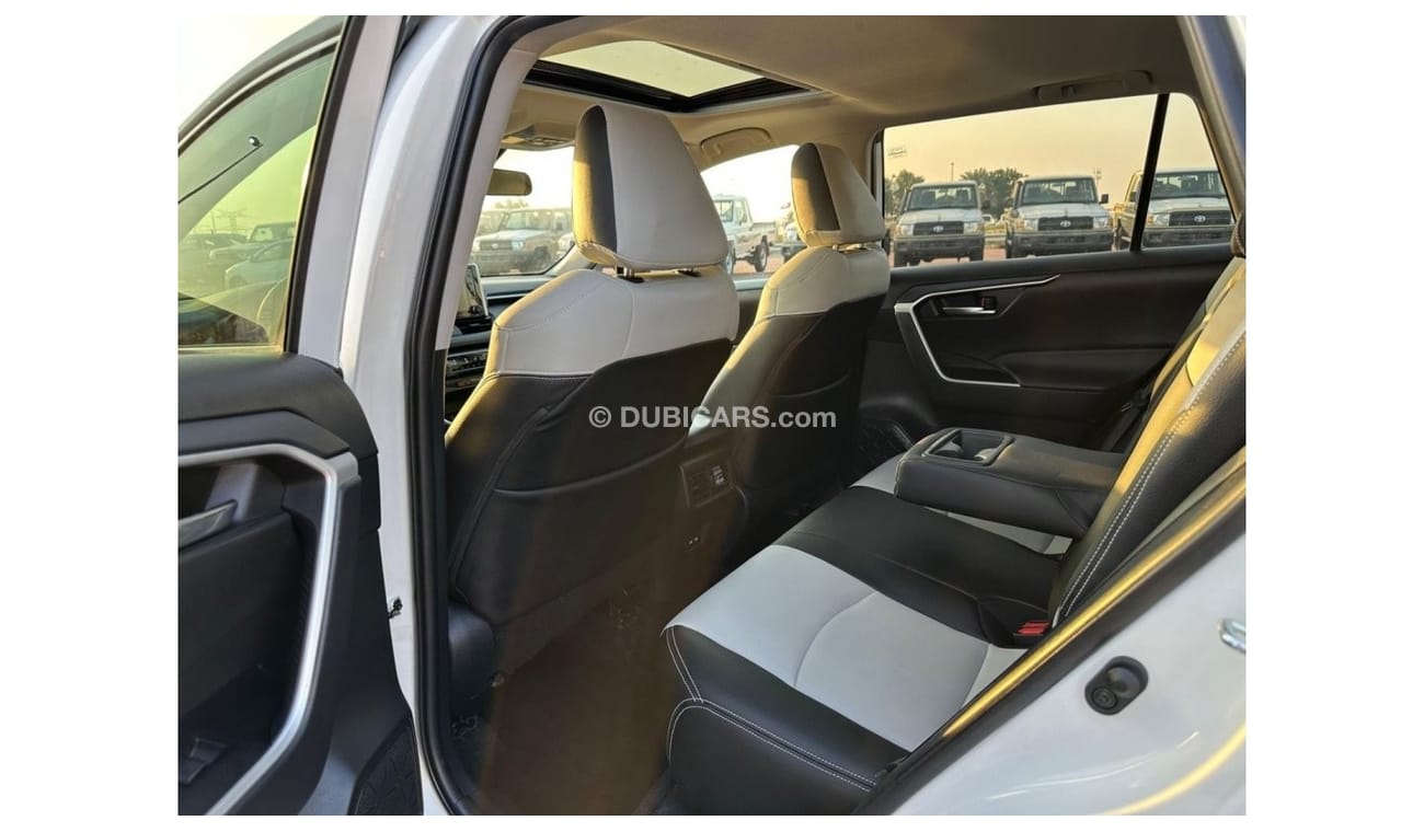 Used 2021 Toyota RAV4 XLE full option 2021 for sale in Dubai - 693154