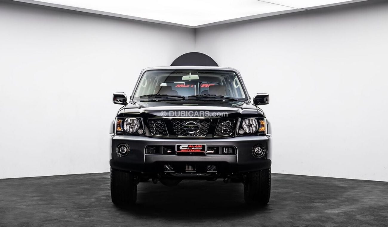 Nissan Patrol Super Safari 4800 VTC AL Ostoura Edition (Manual) 2024 - GCC - Under Warranty