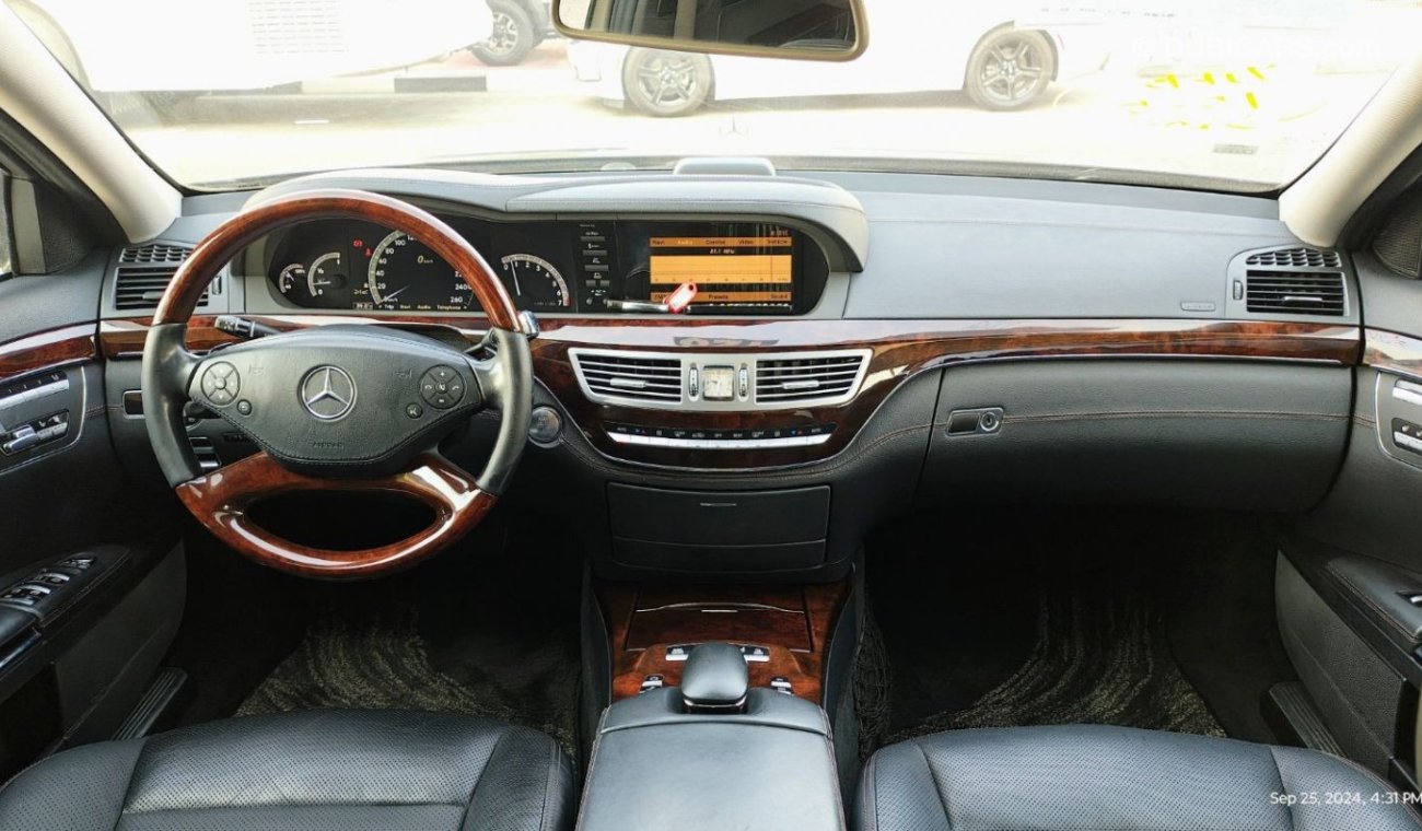 مرسيدس بنز S 550