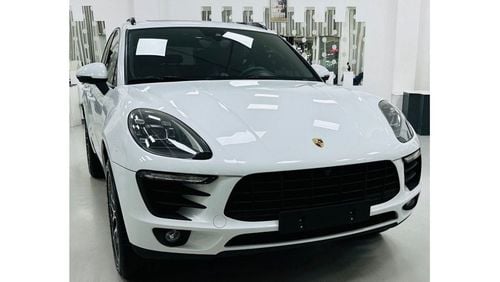 Porsche Macan GCC .. One Year Warranty .. Original Paint .. Top Range