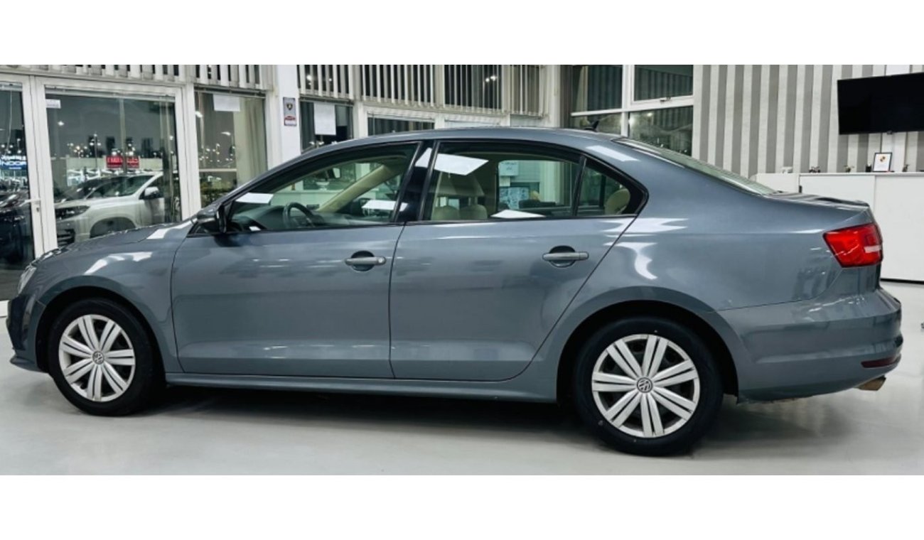 Volkswagen Jetta Trendline S GCC .. Perfect Condition .. 1,6 L ..