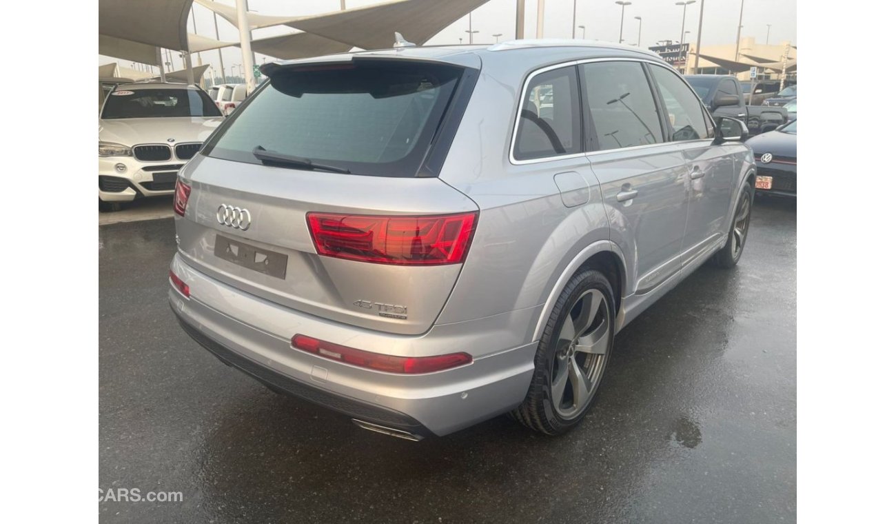 Audi Q7 45 TFSI quattro S-Line Audi Q7 TFSI QUATTRO 45 SLINE